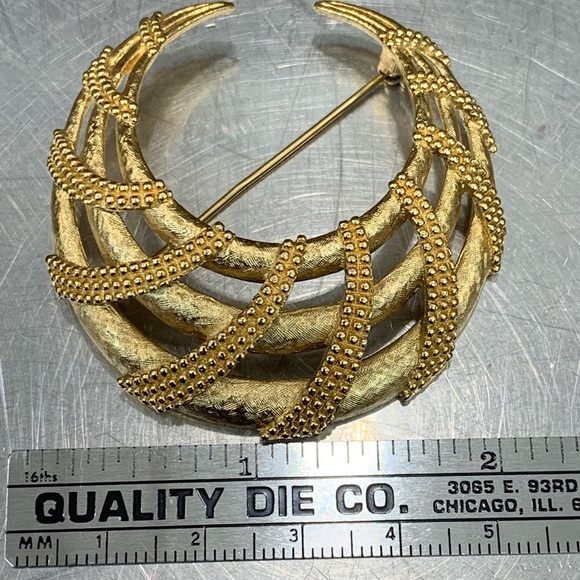 Monet Vintage Crescent Brooch Brushed Gold Tone Domed Open Work Textured Signed - Picture 5 of 5